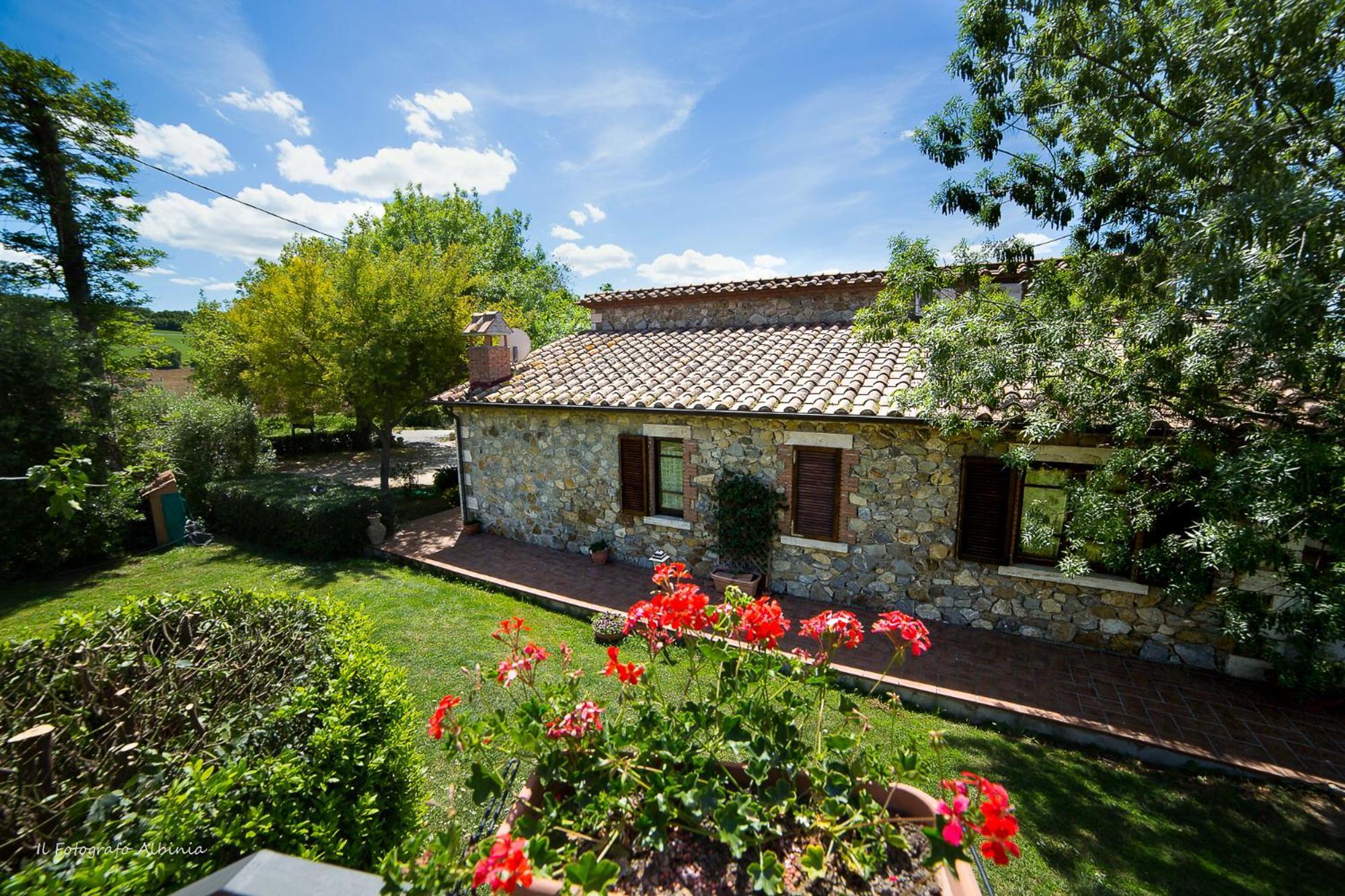 Agriturismo La Valle Degli Ulivi Semproniano Exterior photo
