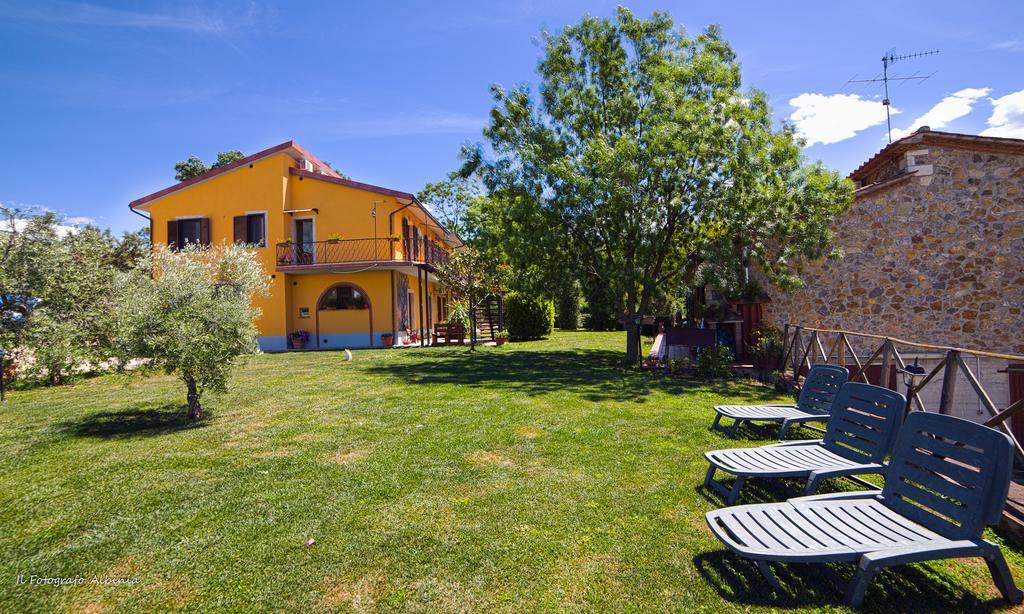Agriturismo La Valle Degli Ulivi Semproniano Exterior photo